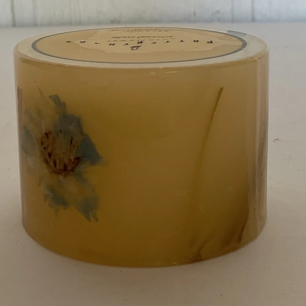 Pottery Barn Vintage Botanical Candle NWT